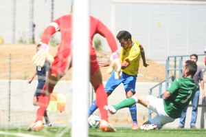 Adrián Hernández, en una acción de la segunda mitad / Samuel Sánchez (udlaspalmas.net)