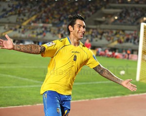 Sergio Araujo celebra su séptimo tanto/ Toño Suárez (udlaspalmas.net)