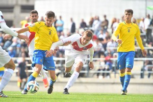 La defensa del Huesca se mostró en todo momento muy sólida / Samuel Sánchez (udlaspalmas.net)