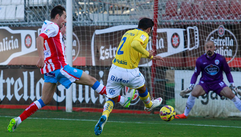 Simón contó con esta clara oportunidad con el 1-1 / LFP.es