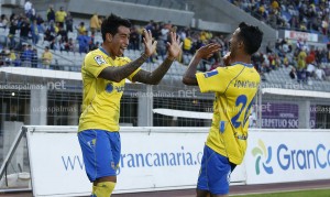Sociedad del gol. Viera y Araujo, cada vez más compenetrados / Toño Suárez (udlaspalmas.net)
