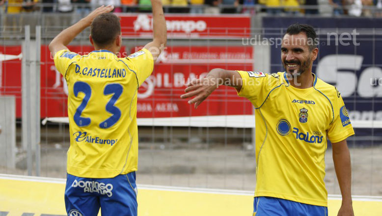 Ángel López celebra el ascenso a Primera / Toño Suárez (udlaspalmas.net)