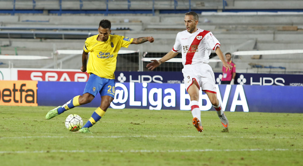Jonathan Viera, en una de las jugadas más claras de la UD / Toño Suárez (udlaspalmas.net)