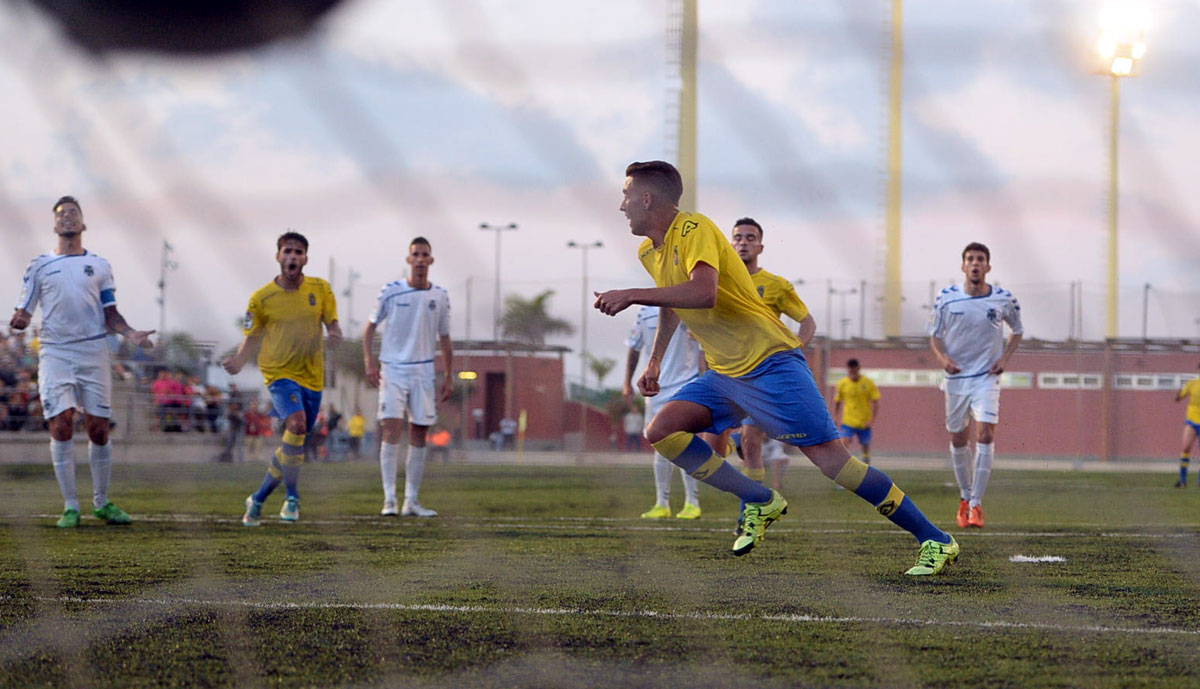 Jefté marcó el penalti decisivo en el derbi / Samuel Sánchez (udlaspalmas.net)