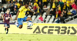Wakaso, en una acción / Toño Suárez (udlaspalmas.net)