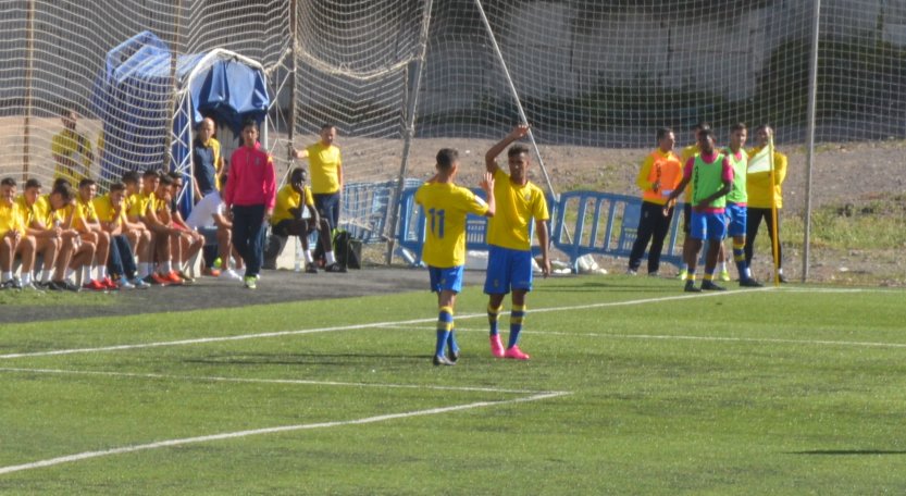 Lionel Rodríguez anotó dos goles en la goleada amarilla / Nauzet Robaina (udlaspalmas.net)