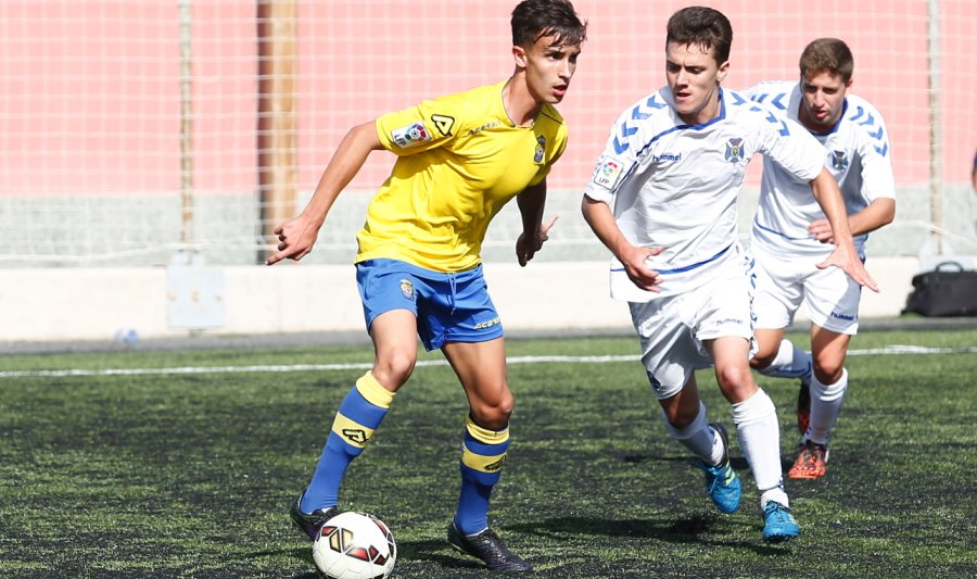 Carlos González, el pichichi del Juvenil / udlaspalmas.net