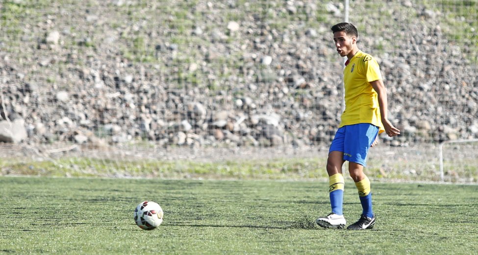 Fabio González en el derbi / udlaspalmas.net