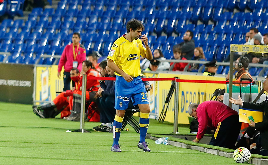 Juan Carlos Valerón, antes de entrar al terreno de juego a disputar su partido 400 / udlaspalmas.net