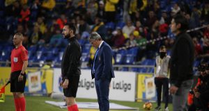 El entrenador de la UD Las Palmas atendió la llamada de El Partidazo de COPE para hablar sobre la oferta de renovación que recibió este domingo, tras la victoria ante Osasuna. Quique Setién explicó que necesita varios días para formalizar su respuesta por escrito dando "alguna vuelta" a las propuestas ofrecidas por el Club. Oferta