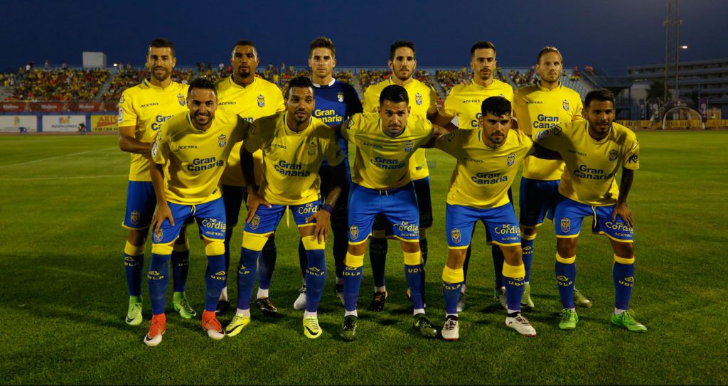 FOTOGALERÍA | Vea las mejores fotografías del triunfo de la UD Las Palmas ante el CD Tenerife. Por Gabriel Jiménez para udlaspalmas.NET. [CRÓNICA] Deciden los genios (2-0) La UD Las Palmas se impuso al Tenerife para hacerse con la VI Copa Mahou tras una segunda parte espléndida donde Jonathan Viera sacó a relucir su varita. En un