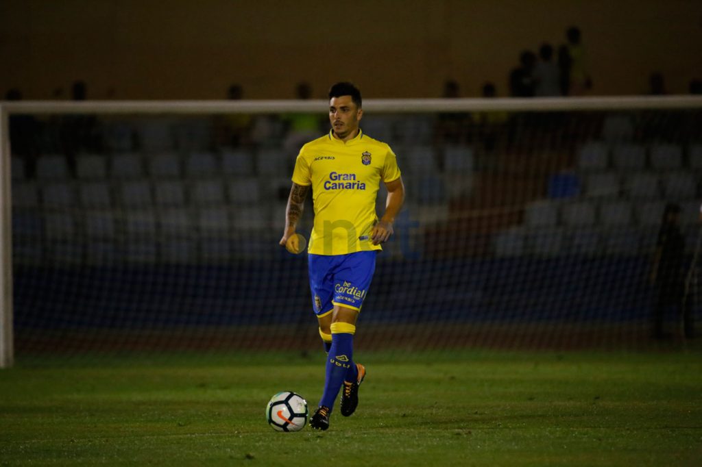 FOTOGALERÍA | Vea las mejores fotografías del triunfo de la UD Las Palmas ante el CD Tenerife. Por Gabriel Jiménez para udlaspalmas.NET. [CRÓNICA] Deciden los genios (2-0) La UD Las Palmas se impuso al Tenerife para hacerse con la VI Copa Mahou tras una segunda parte espléndida donde Jonathan Viera sacó a relucir su varita. En un