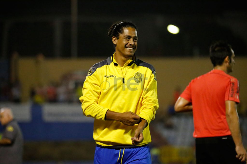 FOTOGALERÍA | Vea las mejores fotografías del triunfo de la UD Las Palmas ante el CD Tenerife. Por Gabriel Jiménez para udlaspalmas.NET. [CRÓNICA] Deciden los genios (2-0) La UD Las Palmas se impuso al Tenerife para hacerse con la VI Copa Mahou tras una segunda parte espléndida donde Jonathan Viera sacó a relucir su varita. En un