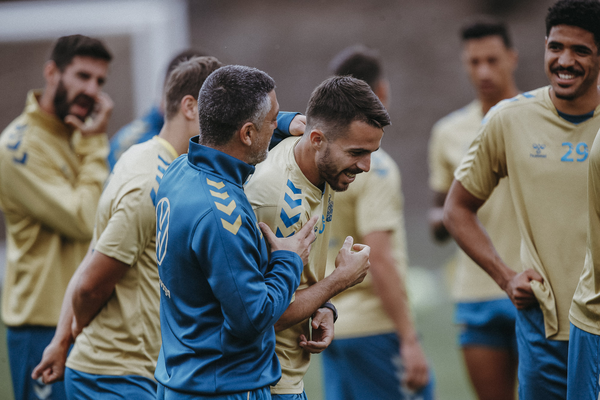 Xavi García Pimienta se mostró convencido de que los rivales por la promoción de ascenso fallarán aunque resalta que solo piensan en lo que los amarillos pueden hacer. "Nosotros vamos a ir a por lo que podemos controlar, que es nuestro partido. Una vez se haya acabado el partido, ya miraremos los resultados del fin
