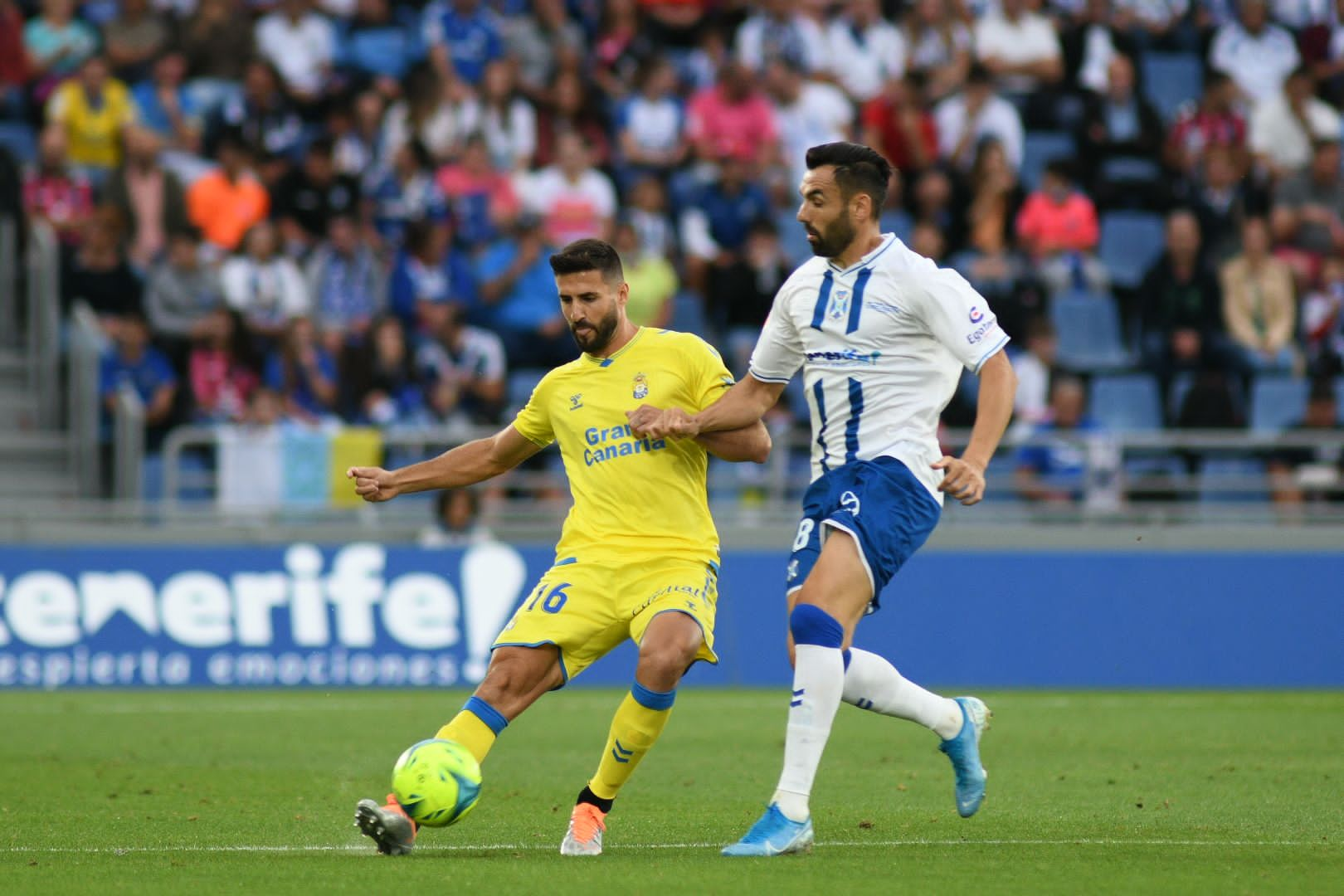 Posiciones de cd tenerife contra u. d. las palmas