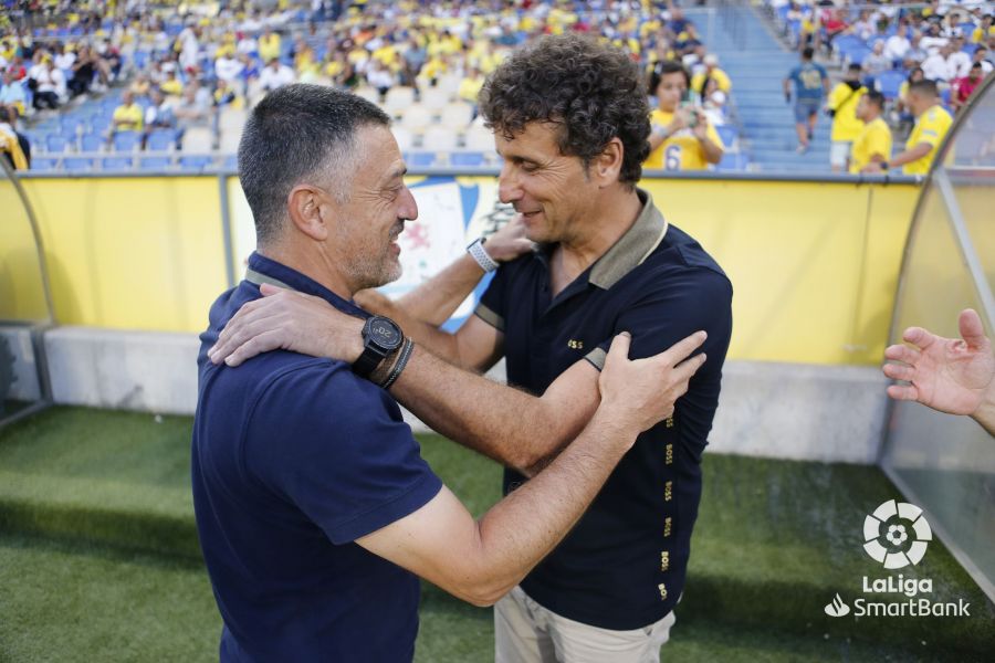 El conjunto andaluz anunció este miércoles la incorporación del técnico vasco para intentar salvar la situación del Cádiz. Se ha medido tres veces a Las Palmas. El Cádiz Club de Fútbol está intentando poner remedio a la mala situación del equipo. La realidad numérica es que en la segunda vuelta, el Cádiz únicamente ha sumado
