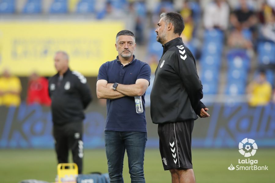 García Pimienta y Richi Serrés | udlaspalmas.NET El coach de la Unión Deportiva Las Palmas está de vuelta y Luis García destacó la buena sintonía entre él y el cuerpo técnico amarillo además de desvelar que fue una decisión de Miguel Ángel Ramírez. Richi Serrés está de vuelta y el coach busca un nuevo ascenso con la Unión Deportiva Las Palmas. Tras