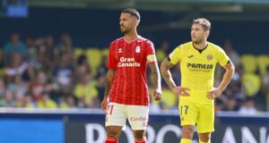 Según informa Atlántico Hoy, estas podrían ser las últimas horas de Jonathan Viera con el conjunto grancanario. El capitán se plantea rescindir ya su contrato y maneja interés de equipos asiáticos. El futuro de Jonathan Viera parece estar fuera de la Unión Deportiva Las Palmas y cada día parece más cerca. La situación futbolística del