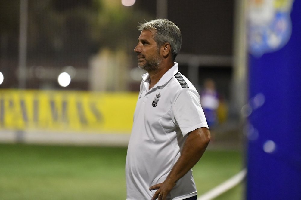José Antonio Robaina, Atlético Gran Canaria | udlaspalmas.NET El técnico de Las Palmas C alcanzó y superó hace unas semanas un registro histórico en el segundo filial amarillo, que durante su historia ha tenido nueve entrenadores. Tres entrenadores han alcanzado el centenar de partido. Desde Pablo Torres, primer entrenador de Las Palmas C allá por 2006 con el segundo filial fundándose y militando