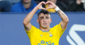 El conjunto grancanario demostró saber sufrir en Pamplona en un partido donde dominaron los navarros y solo Álvaro Valles evitó la derrota con una gran actuación. Alberto Moleiro adelantó a Las Palmas con un golazo. Osasuna empató acto seguido con un gol en propia puerta de Saúl Coco. Un único cambio realizó Xavi García Pimienta