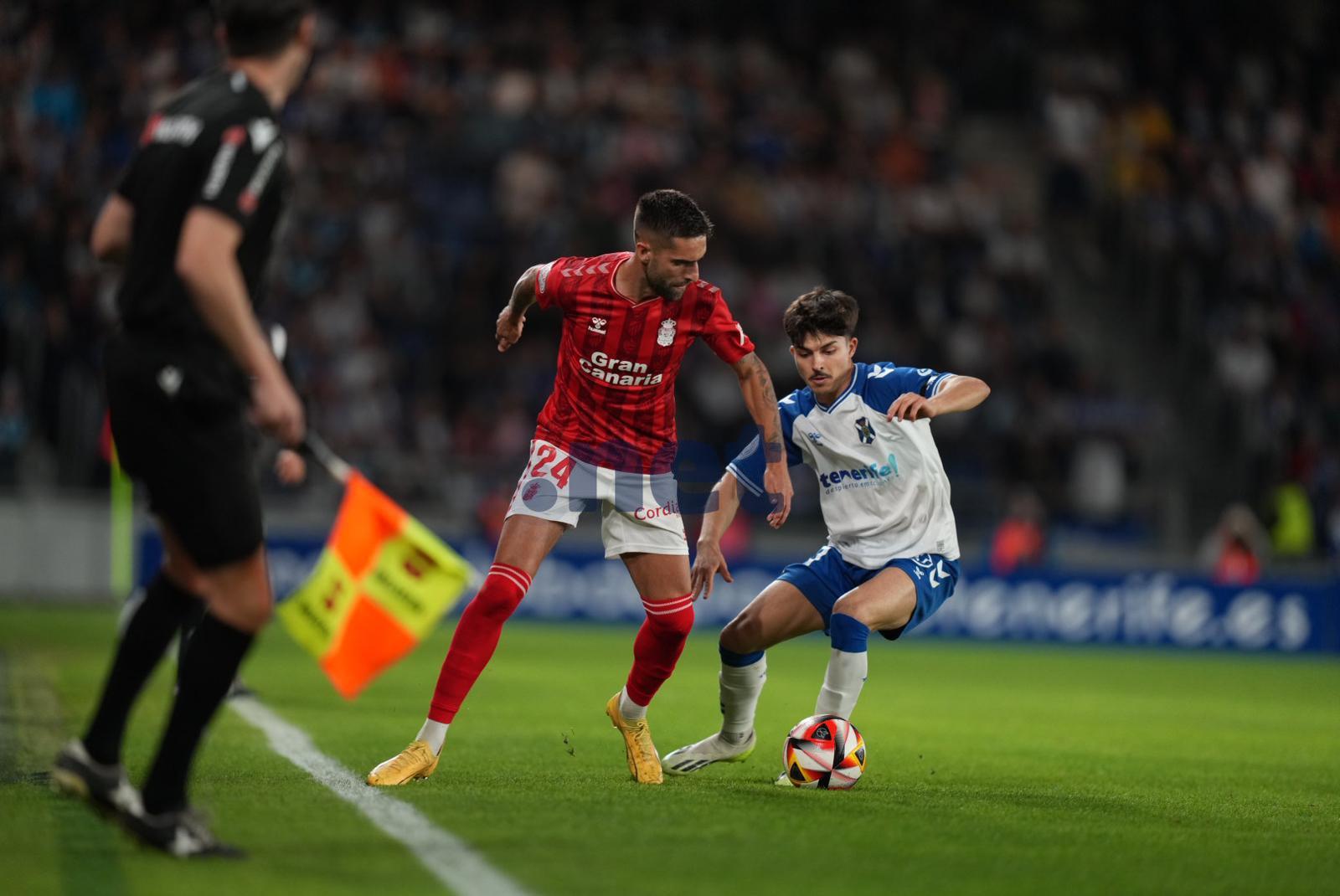 Posiciones de cd tenerife contra u. d. las palmas