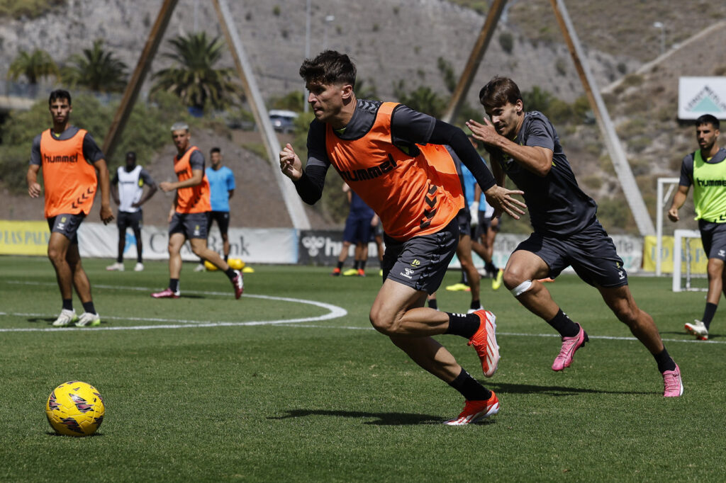 La UD vuelve al trabajo pensando en el Celta de Vigo