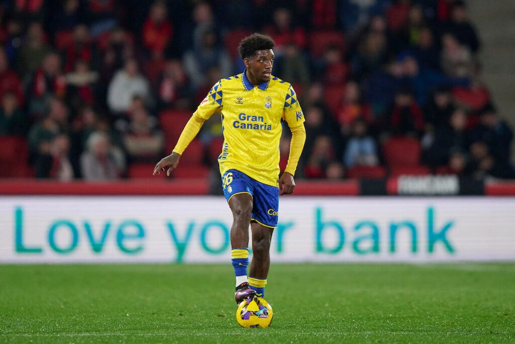 Andy Pelmard, Mallorca0 | udlaspalmas.NET El mediocentro colombiano abandona la Unión Deportiva Las Palmas sin haber alcanzado ni siquiera los noventa minutos de juego. Andy Pelmard y Hernâni disfrutaron de más minutos que Nicolás Benedetti. Nunca es fácil acertar en el mercado de invierno. De hecho, la Unión Deportiva Las Palmas 2025-2026 se puede incluso decir que estuvo acertado en