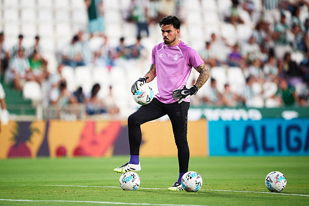 El cancerbero de Las Palmas Atlético comenzó su formación en el Club Deportivo Castellón, rival este domingo del primer equipo. Nacho Nicolau llegó en 2023 a la casa amarilla. La Unión Deportiva Las Palmas visita este domingo Castellón para medirse al Club Deportivo Castellón. En la casa amarilla hay un castellonense que está intentando alcanzar