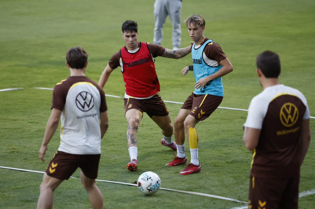 Adam Arvelo y Sergio Barcia entrenamiento | udlaspalmas.NET