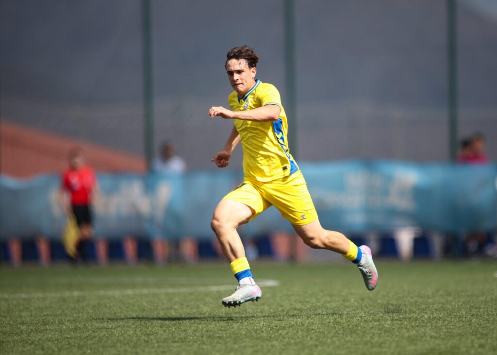 Álvaro Díaz, Tenerife | udlaspalmas.NET El Juvenil División de Honor de la Unión Deportiva Las Palmas conquistó un nuevo derbi en Geneto para quedarse líder en solitario y dar un golpe encima de la mesa gracias a un doblete de Enaitz Hernández. Vea las mejores fotos de Dylan Villa para udlaspalmas.NET.