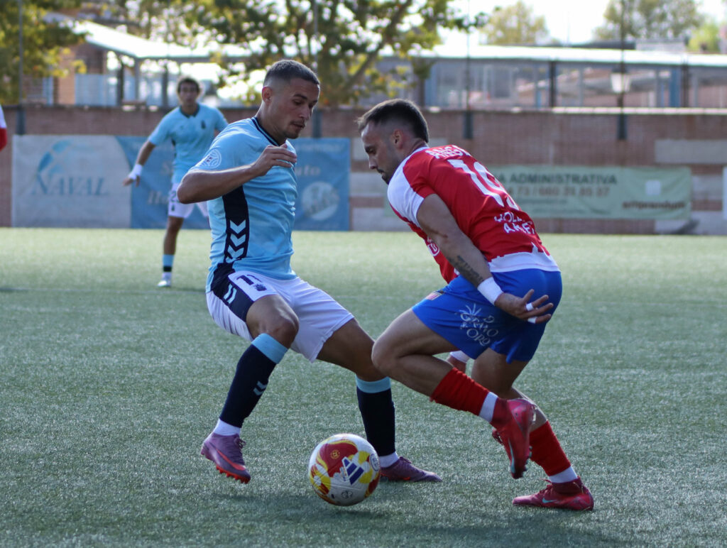 IMG_6678 | udlaspalmas.NET Las Palmas Atlético consiguió un valioso empate en su visita al Navalcarnero donde cosechó su tercera partido consecutivo con la portería a cero para sumar siete puntos de los últimos nueve posibles. Vea las fotos de Jorge Collado para udlaspalmas.NET.