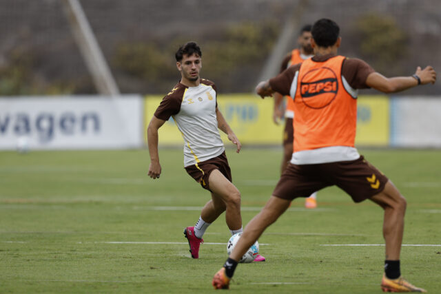 Iván Gil entrenamiento0
