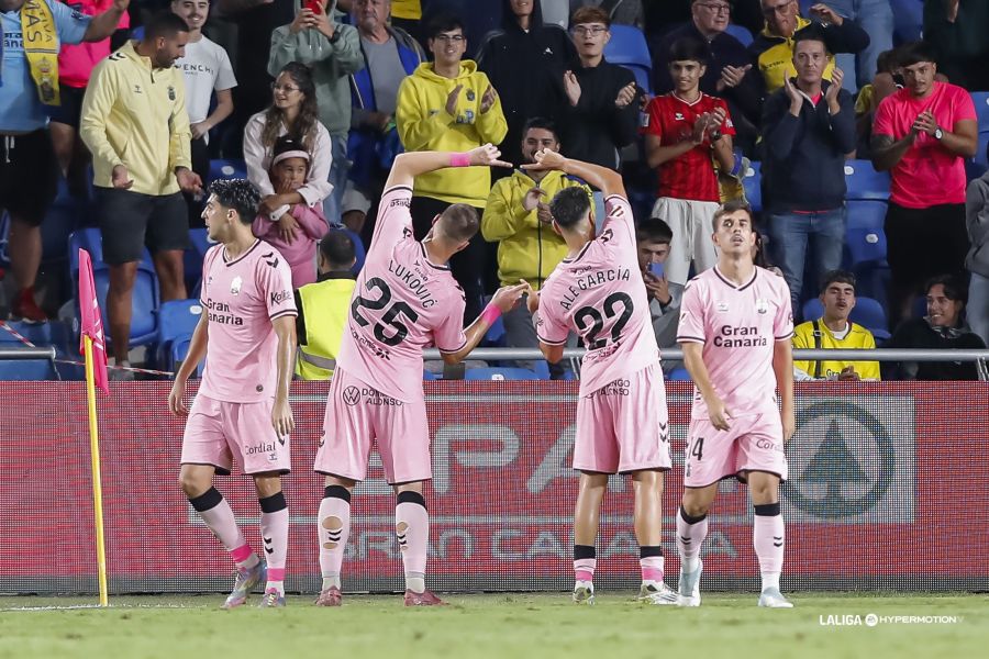 Lukovic y ale García gol Eibar | udlaspalmas.NET El conjunto grancanario tuvo un partido con muchos altibajos, con la peor primera parte de la temporada, pero donde tuvo opciones de golear al Eibar hasta que éste recortó distancias para hacer sufrir al Gran Canaria durante unos minutos hasta que Enrique Clemente cerró el partido. Ale García y Miloš Luković pusieron a Las Palmas