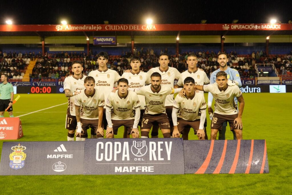 Once inicial Extremadura | udlaspalmas.NET La Unión Deportiva Las Palmas tuvo un viaje de vuelta muy complicado debido a las complicaciones meteorológicas que incluso provocó un retraso de casi dos horas en el viaje de vuelta. Todo lo que podía salir mal, salió mal en el desplazamiento de la Unión Deportiva Las Palmas para disputar en Almendralejo la segunda ronda