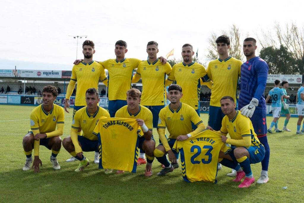 Las Palmas Atlético perdió este domingo en su visita al Coria a pesar de jugar gran parte del partido con superioridad numérica. Vea las mejores fotos de la visita amarilla a Coria.