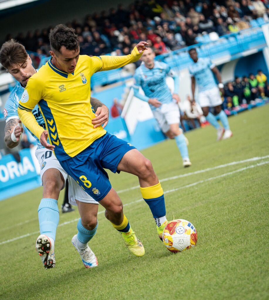 Las Palmas Atlético perdió este domingo en su visita al Coria a pesar de jugar gran parte del partido con superioridad numérica. Vea las mejores fotos de la visita amarilla a Coria.