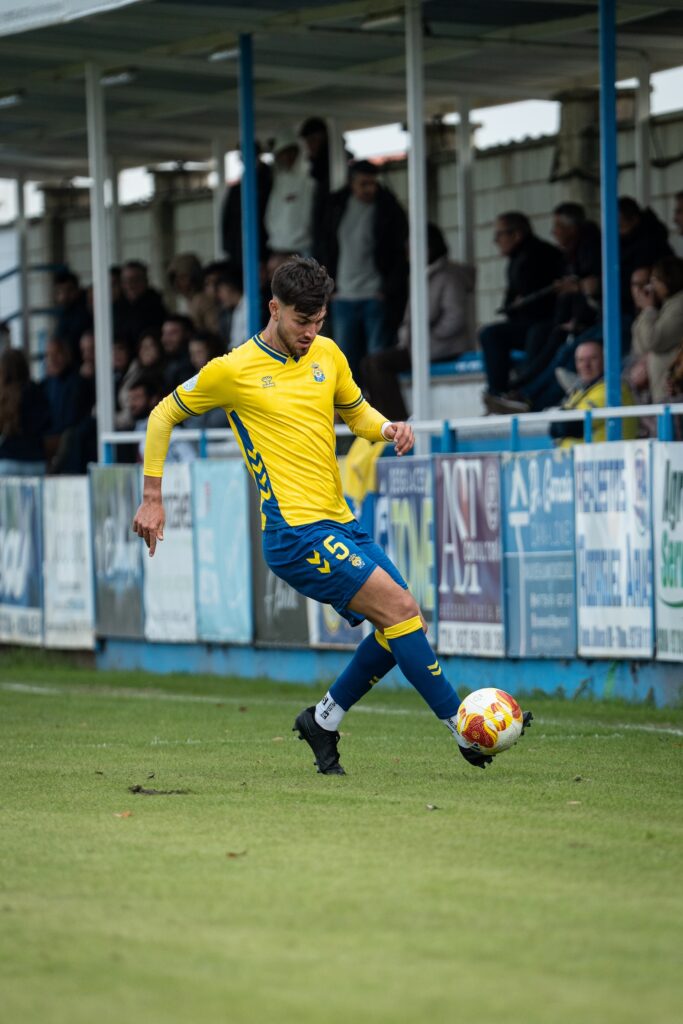 Las Palmas Atlético perdió este domingo en su visita al Coria a pesar de jugar gran parte del partido con superioridad numérica. Vea las mejores fotos de la visita amarilla a Coria.