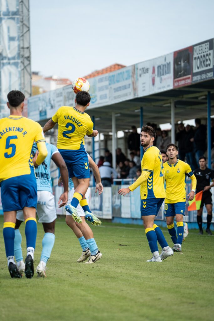 Las Palmas Atlético perdió este domingo en su visita al Coria a pesar de jugar gran parte del partido con superioridad numérica. Vea las mejores fotos de la visita amarilla a Coria.