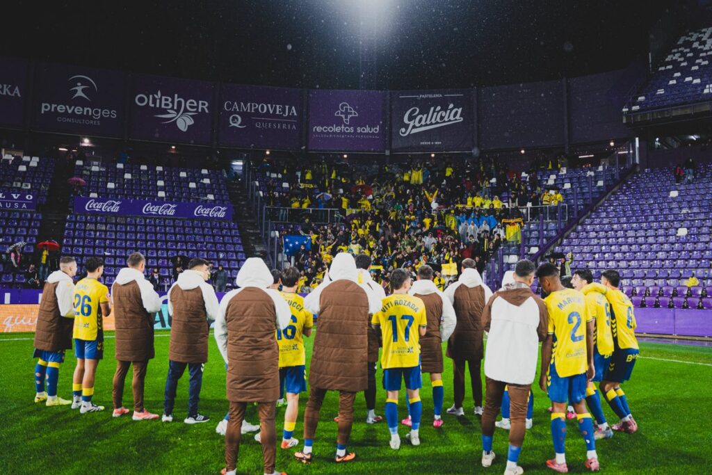 El conjunto grancanario inicia una liga de Segunda División sin perder en los siete primeros desplazamientos de la temporada, superando el anterior registro de Las Palmas de Xavi García Pimienta en la temporada 2022-2023. La Unión Deportiva Las Palmas vuelve a ser fuerte fuera del Estadio de Gran Canaria. Ya lo hizo en la temporada