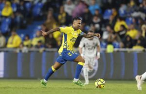 ¿Cuántos jugadores han jugado más de 200 partidos en este siglo?