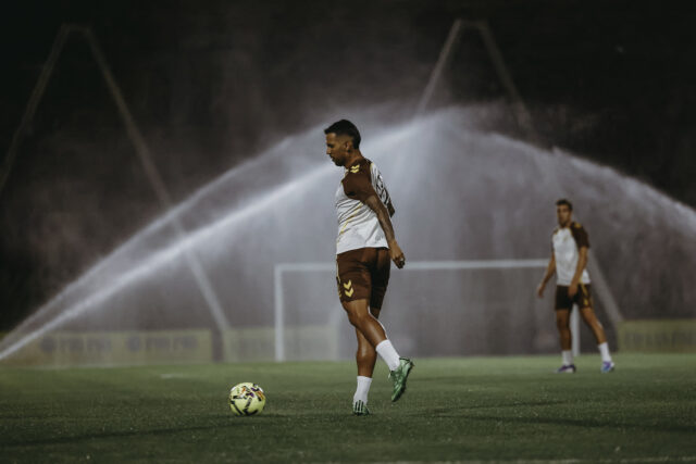 Jonathan Viera entrenamiento