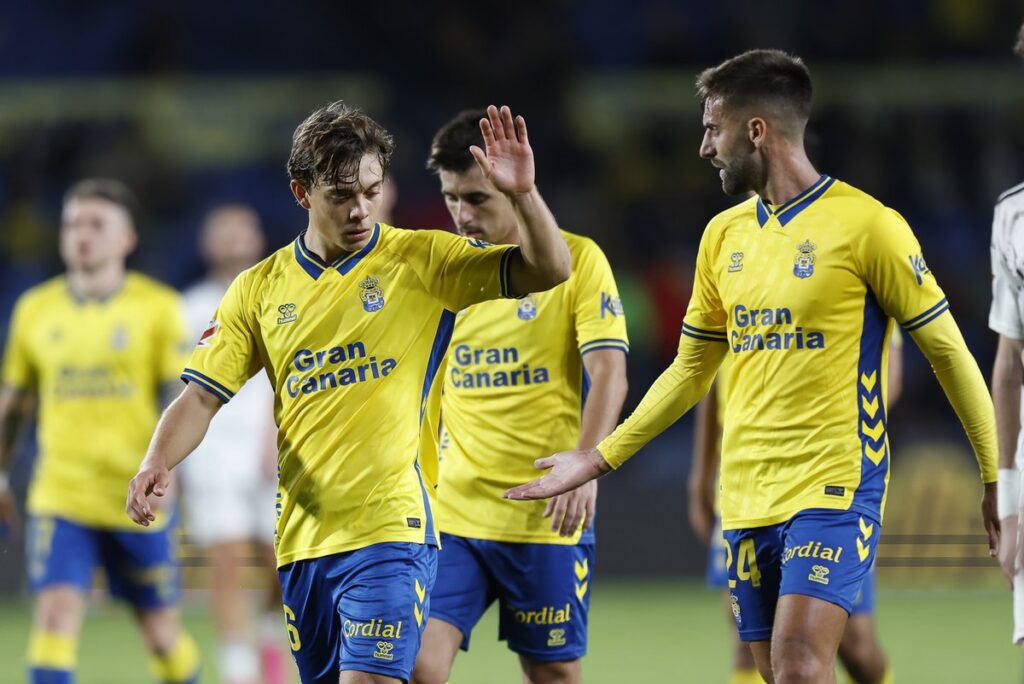 El mediocentro italiano de la Unión Deportiva Las Palmas está nominado a mejor jugador del mes de noviembre, un mes donde ha liderado el buen momento del representativo. Lejos de los focos mediáticos que dan los goles o las asistencias, la Unión Deportiva Las Palmas tiene una perla que sigue brillando con luz propia en