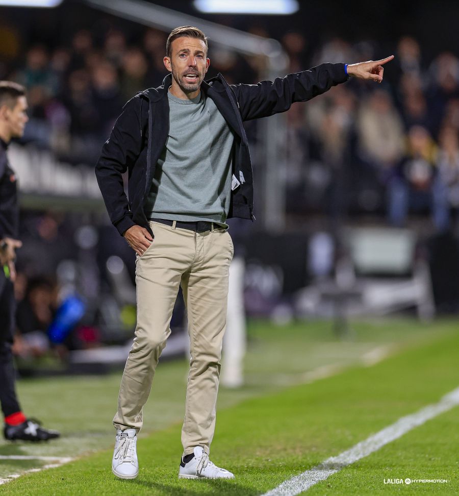 Luis García Castellón0 | udlaspalmas.NET El técnico de la Unión Deportiva Las Palmas incidió en la mala toma de decisiones en los metros finales para justificar la primera derrota de la temporada lejos del Estadio de Gran Canaria. A punto de alcanzar diciembre, la Unión Deportiva Las Palmas ha perdido por primera vez lejos del Estadio de Gran Canaria. "Hay