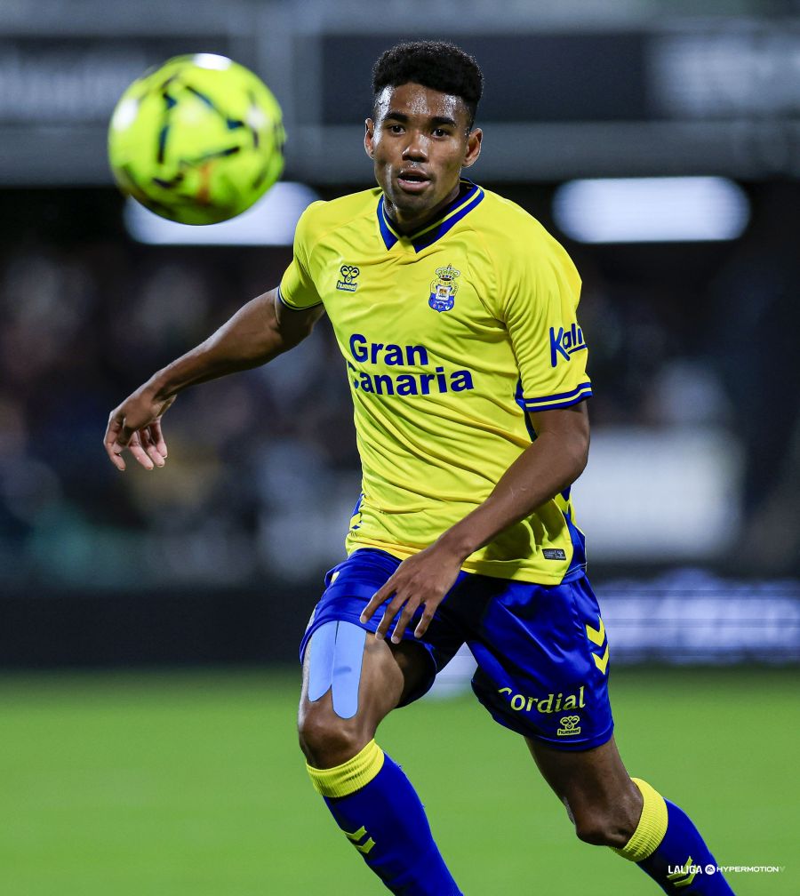 El conjunto grancanario recibió una media de 20 disparos totales en las dos últimas salidas, cuando normalmente el equipo suele recibir unos diez disparos. "Hemos concedido bastantes ocasiones". Esas declaraciones de Enzo Loiodice tras el partido contra el Castellón reflejan unas sensaciones dentro de la propia Unión Deportiva Las Palmas que además se reflejan fehacientemente