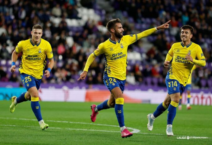 CRÓNICA | Un renacido Pejiño pone líder a la UD Las Palmas (0-1)