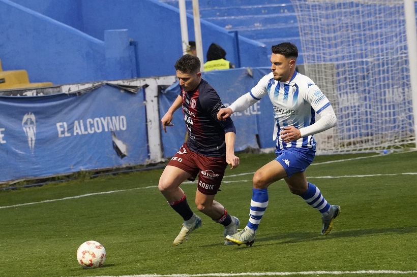 La entidad amarilla habría puesto sus ojos en el central Andrés Rodríguez, que actualmente milita en el Teruel de Primera Federación y que en su momento militó en la cantera del Villarreal. La Unión Deportiva Las Palmas, liderado por Luis Helguera, sigue trabajando de cara a diferentes ventanas de incorporaciones y con el objetivo de