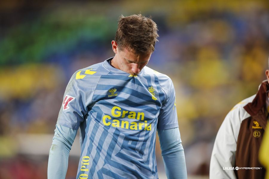 Dinko Horkas Mirandés0 | udlaspalmas.NET El conjunto grancanario sumó un empate que a priori no es un buen resultado pero que puede ser importante con el paso de los partidos y más tras haber disputado más de cincuenta minutos con un jugador menos por la expulsión de Dinko Horkaš. Las Palmas apenas apareció en la segunda parte, donde se decantó