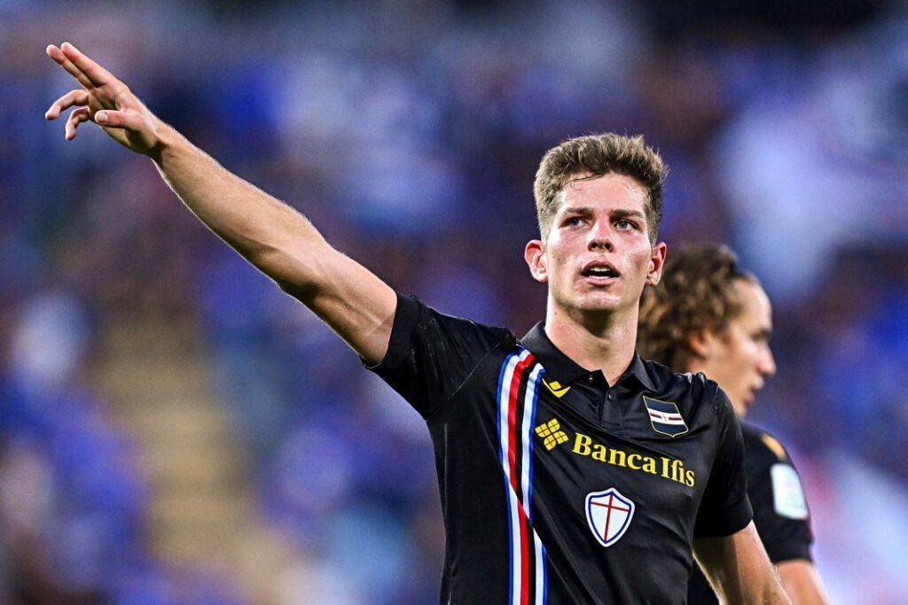 El jugador propiedad de la Sampdoria llegaría a la UD Las Palmas como cedido y con opción a compra según adelanta LaProvincia. Estanis Pedrola (24/08/2003) es el jugador que ocupa el primer puesto de la lista de Luis Helguera para reforzar la posición de extremo como apunta La Provincia DLP y podemos confirmar en udlaspalmas.NET.