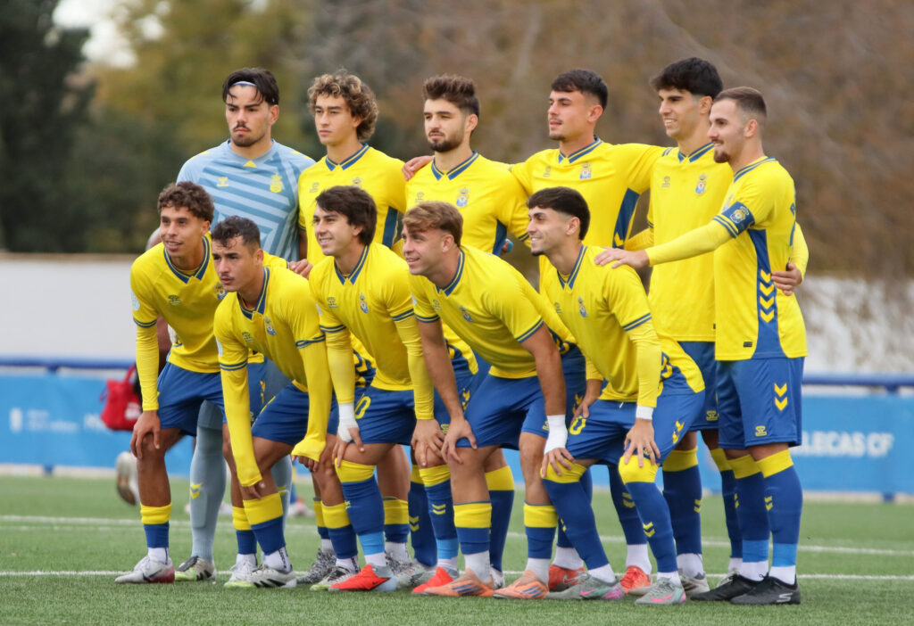 El conjunto grancanario cayó duramente derrotado este domingo contra el Rayo Vallecano B en el resultado más abultado de la temporada. Vea las fotos de Jorge Collado para udlaspalmas.NET.