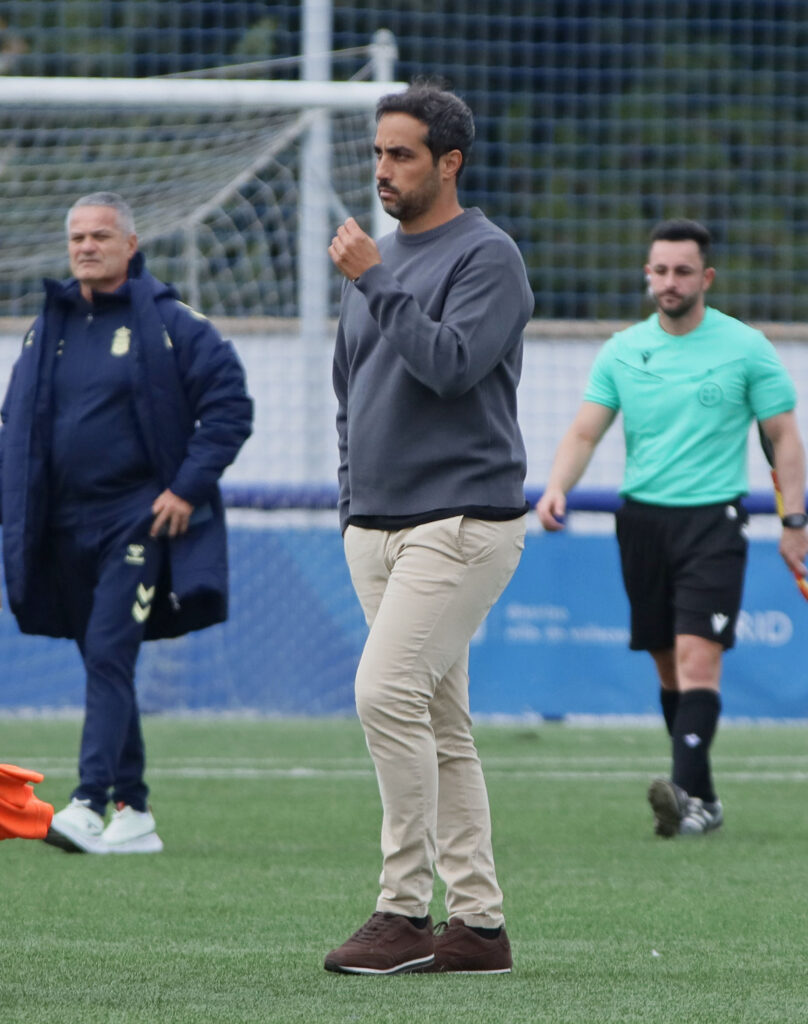 El conjunto grancanario cayó duramente derrotado este domingo contra el Rayo Vallecano B en el resultado más abultado de la temporada. Vea las fotos de Jorge Collado para udlaspalmas.NET.